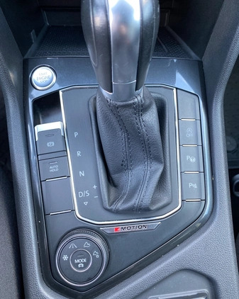 Volkswagen Tiguan cena 129900 przebieg: 77679, rok produkcji 2019 z Warszawa małe 631